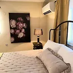 Anassa's - άνασσα *